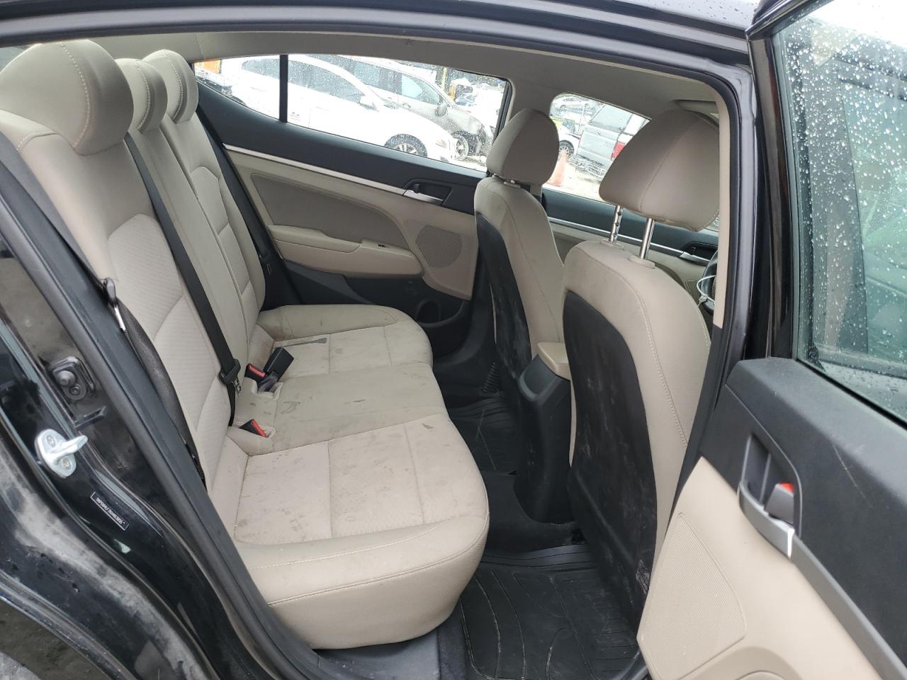 2019 Hyundai Elantra - Image 10