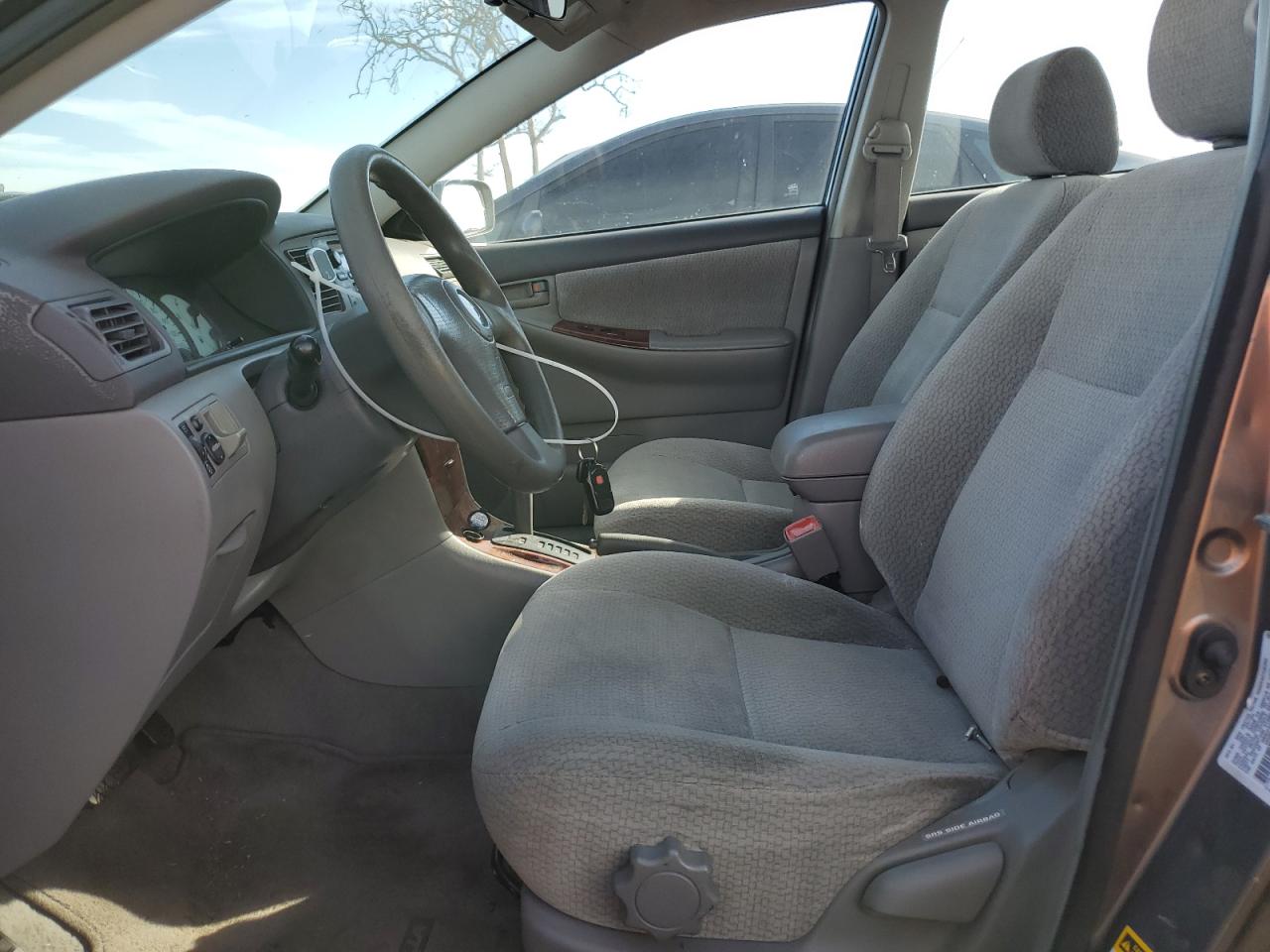 2004 Toyota Corolla - Image 7