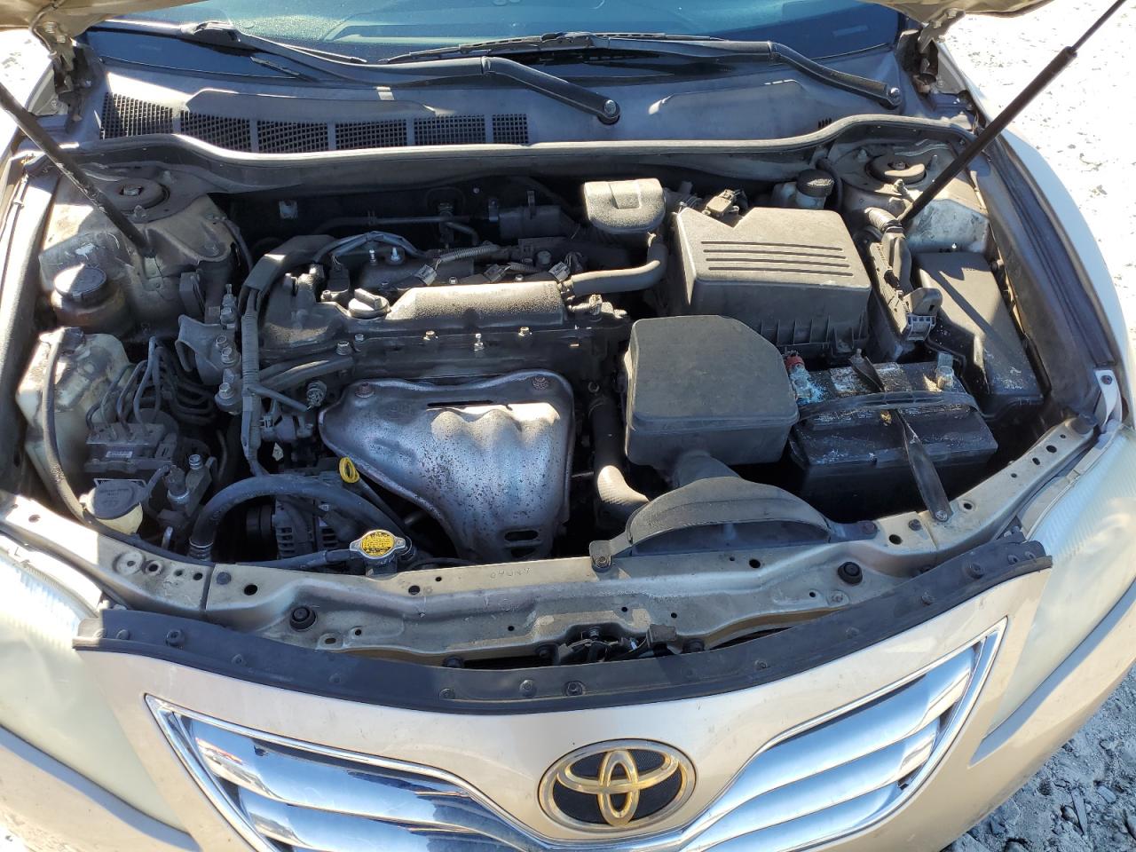 2011 Toyota Camry - Image 11