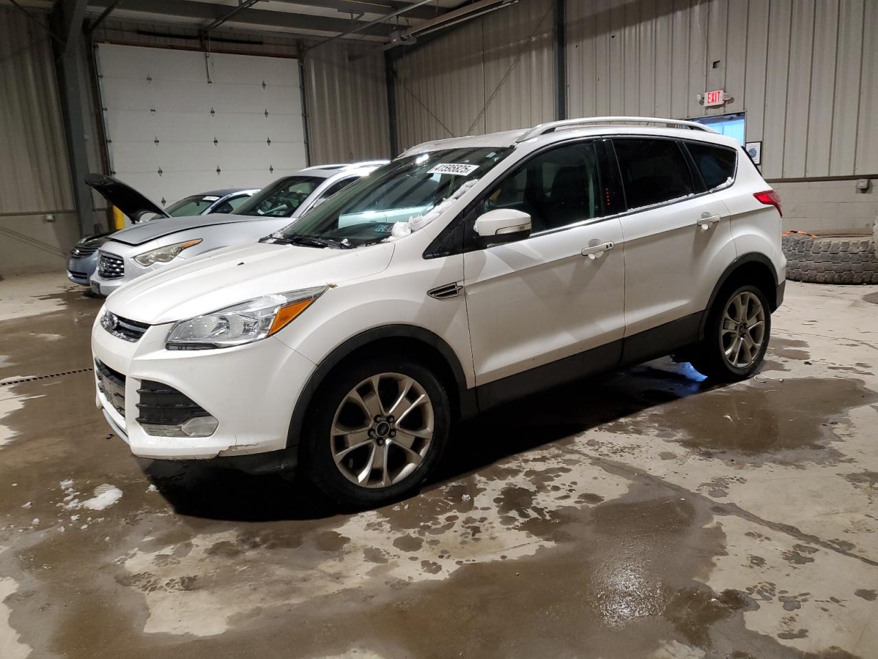 VIN 1FMCU9JX2FUB02057 2015 FORD ESCAPE no.1