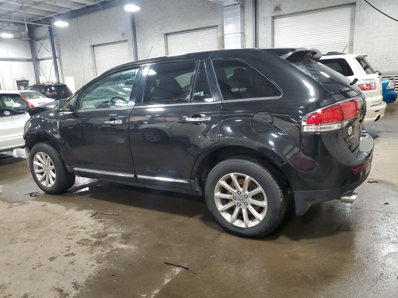 2014 Lincoln MKX - Image 2