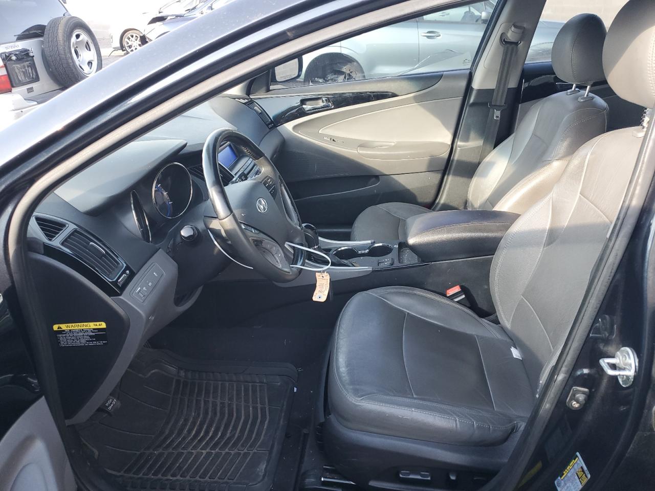 2011 Hyundai Sonata - Image 7
