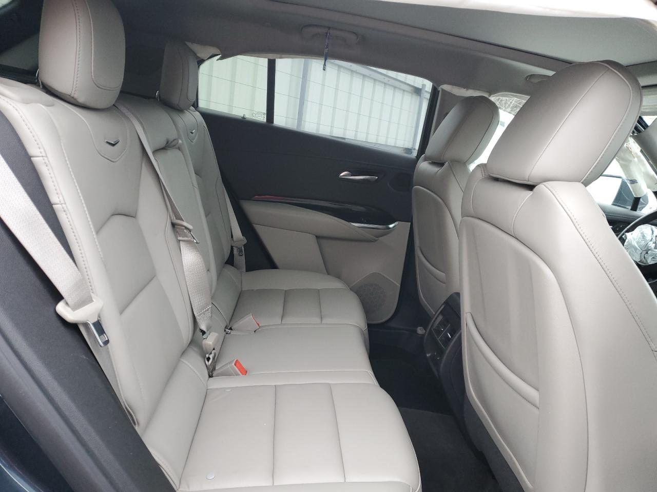 2021 Cadillac XT4 - Image 12
