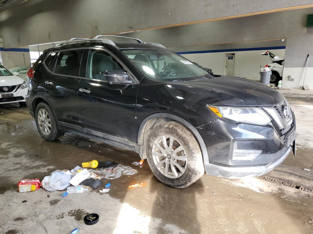 2017 Nissan Rogue - Image 4