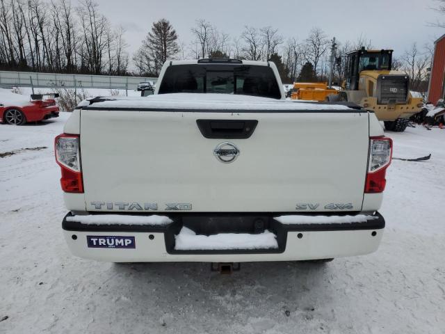  NISSAN TITAN 2017 White