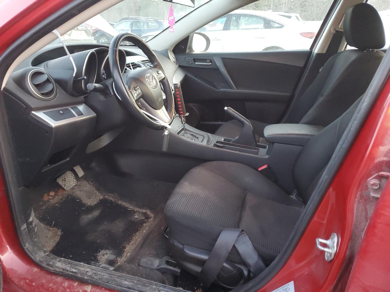 2013 Mazda 3 - Image 7