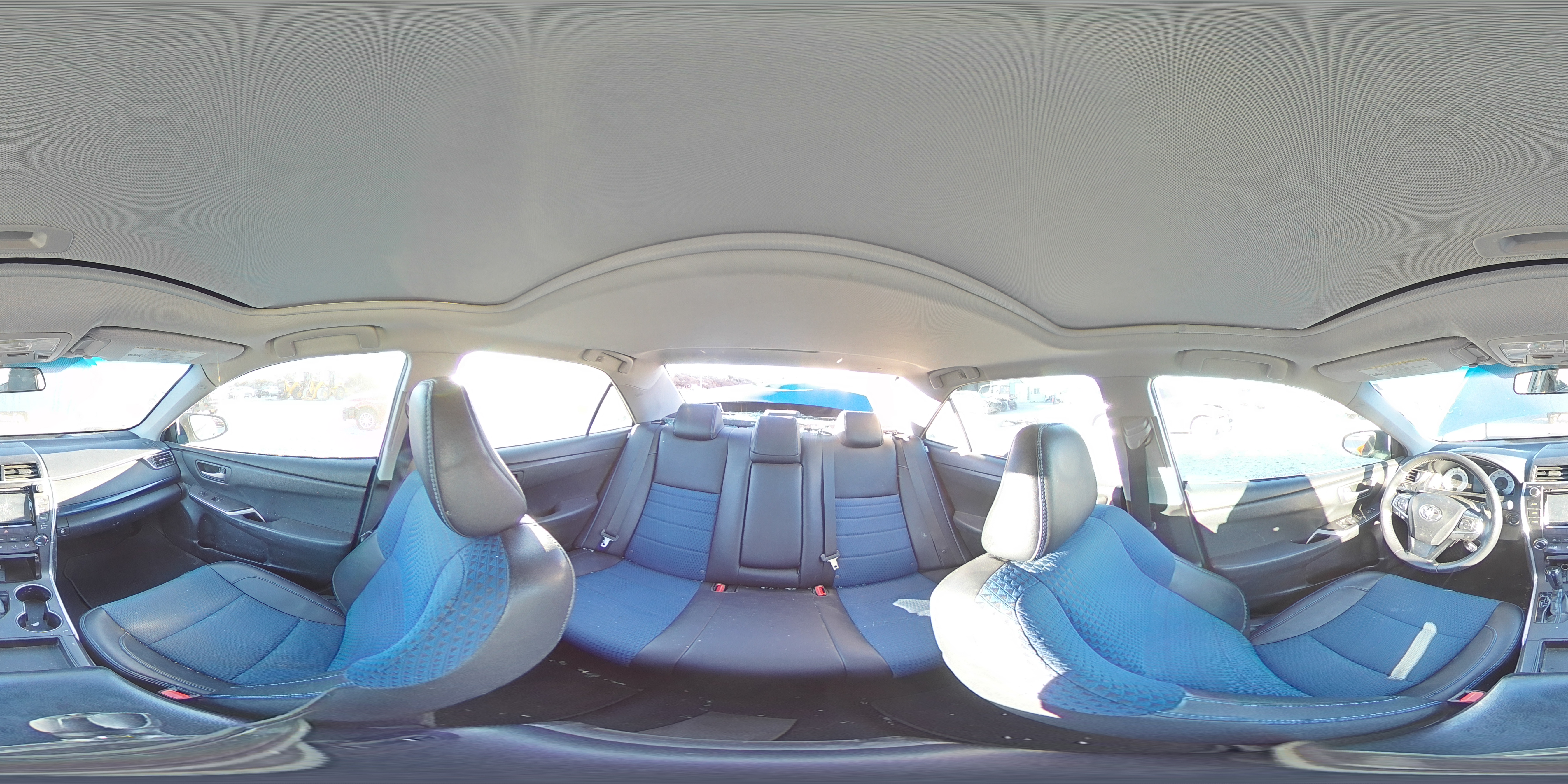 2016 Toyota Camry - Image 14
