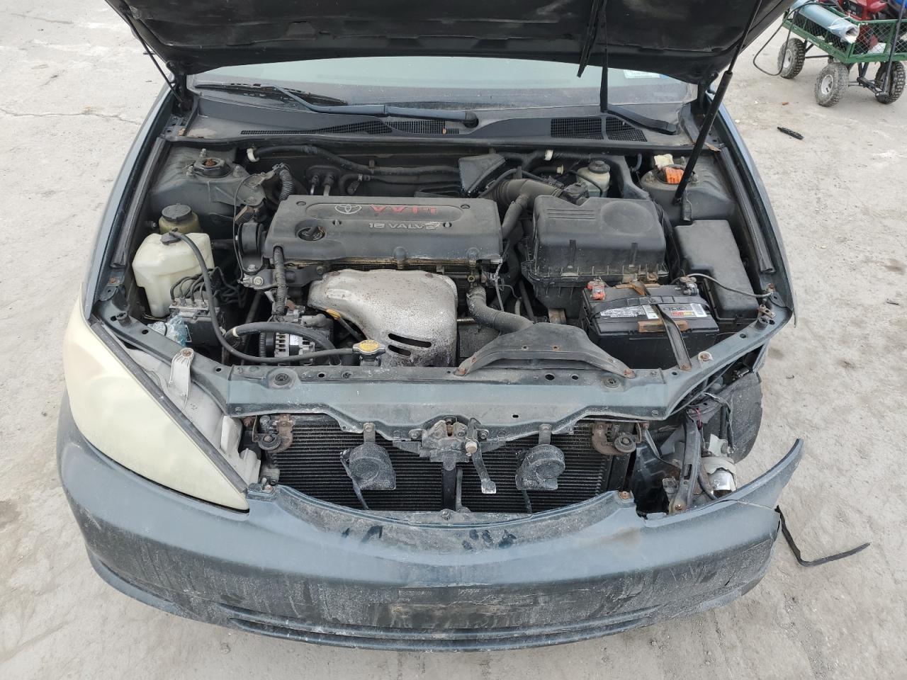 2004 Toyota Camry - Image 12