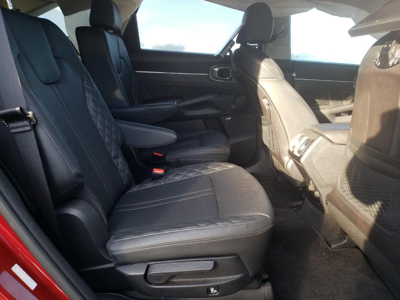 2022 Kia Sorento - Image 11