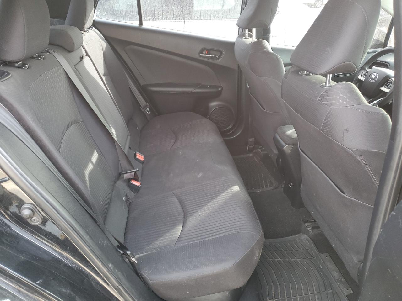 2016 Toyota Prius - Image 10