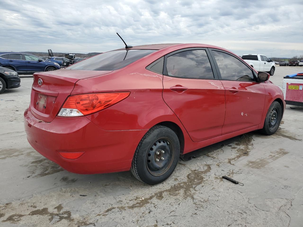 2014 Hyundai Accent - Image 3