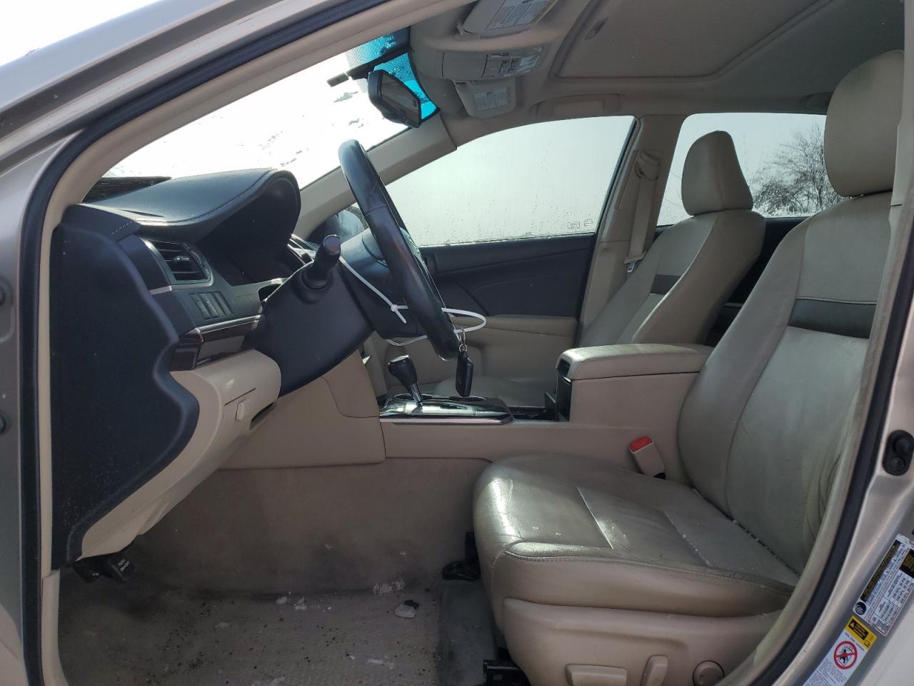 2014 Toyota Camry - Image 7