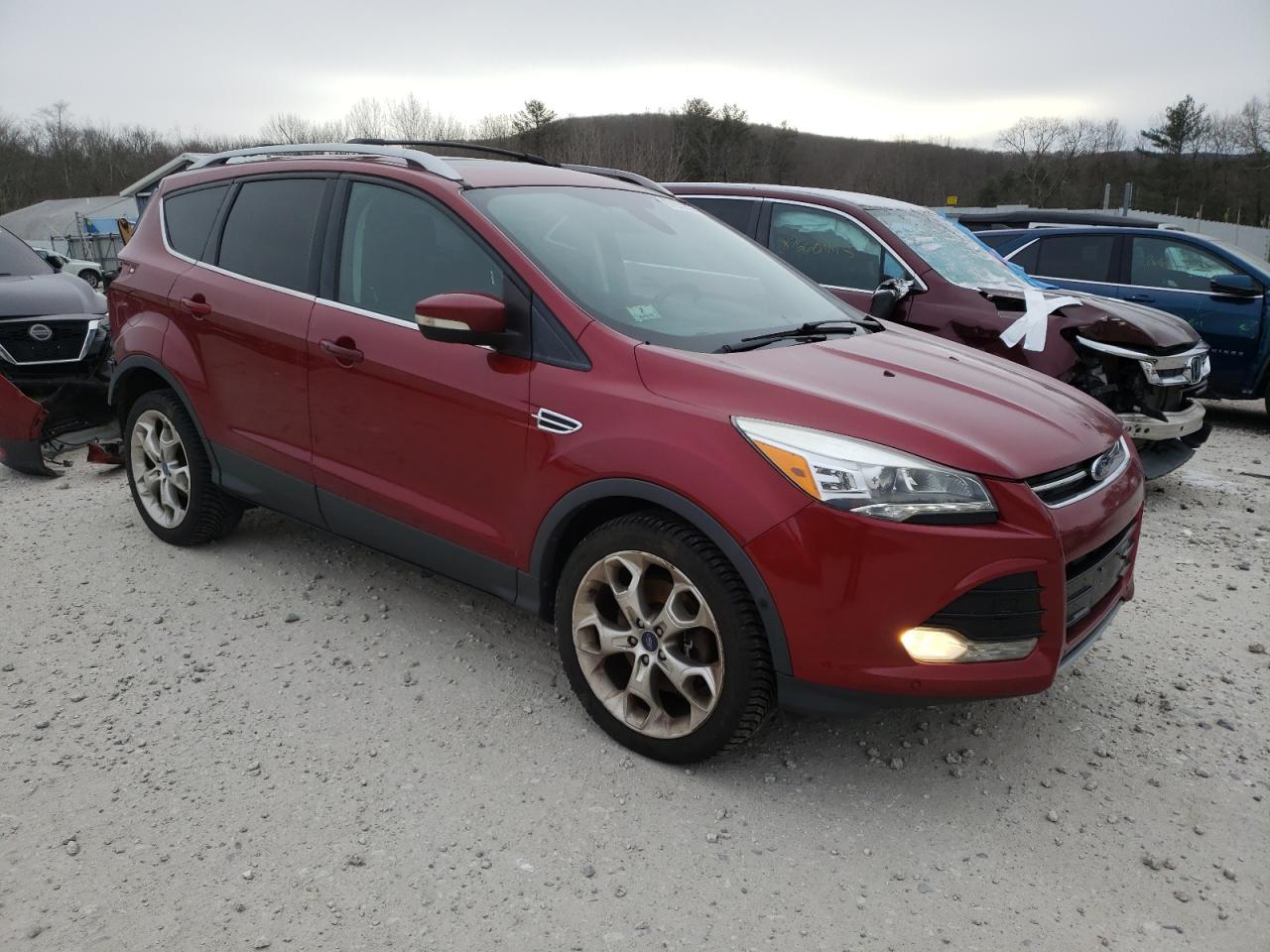 VIN 1FMCU9J90DUC64560 2013 FORD ESCAPE no.4