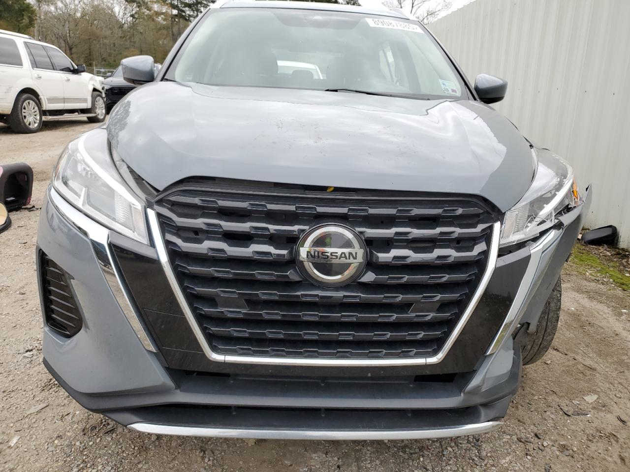 2021 Nissan Kicks - Image 5