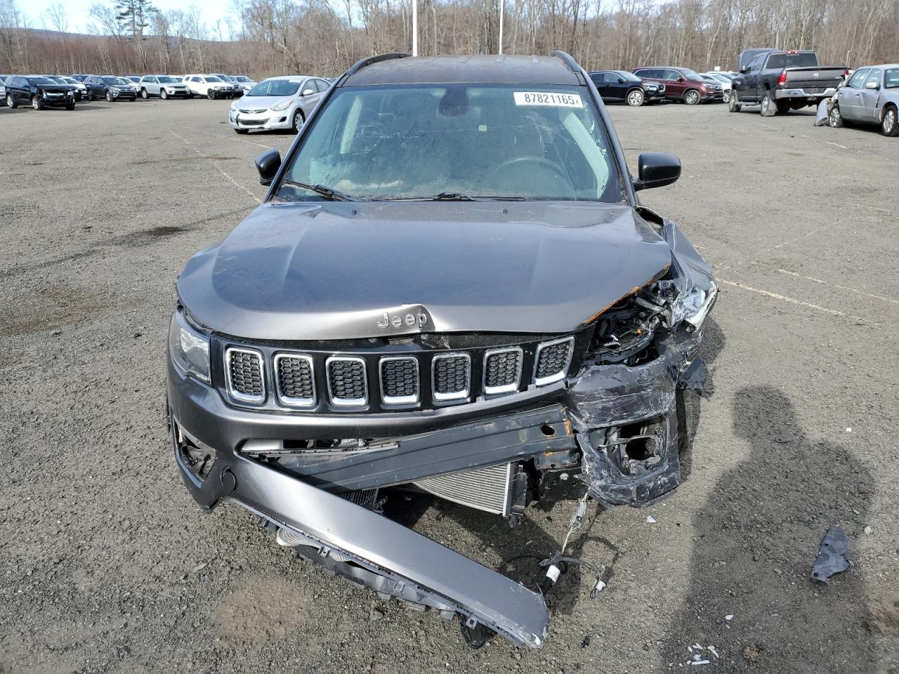 VIN 3C4NJCAB2KT726517 2019 JEEP COMPASS no.5