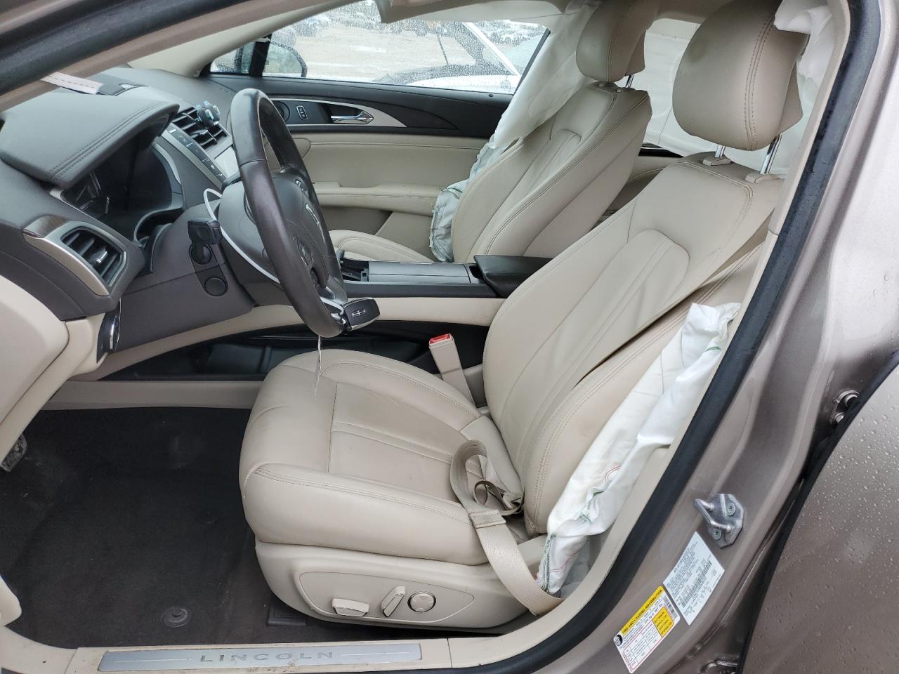 2019 Lincoln MKZ - Image 7