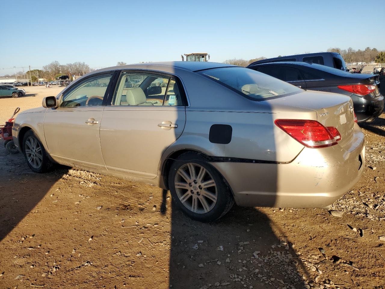 2007 Toyota Avalon - Image 2