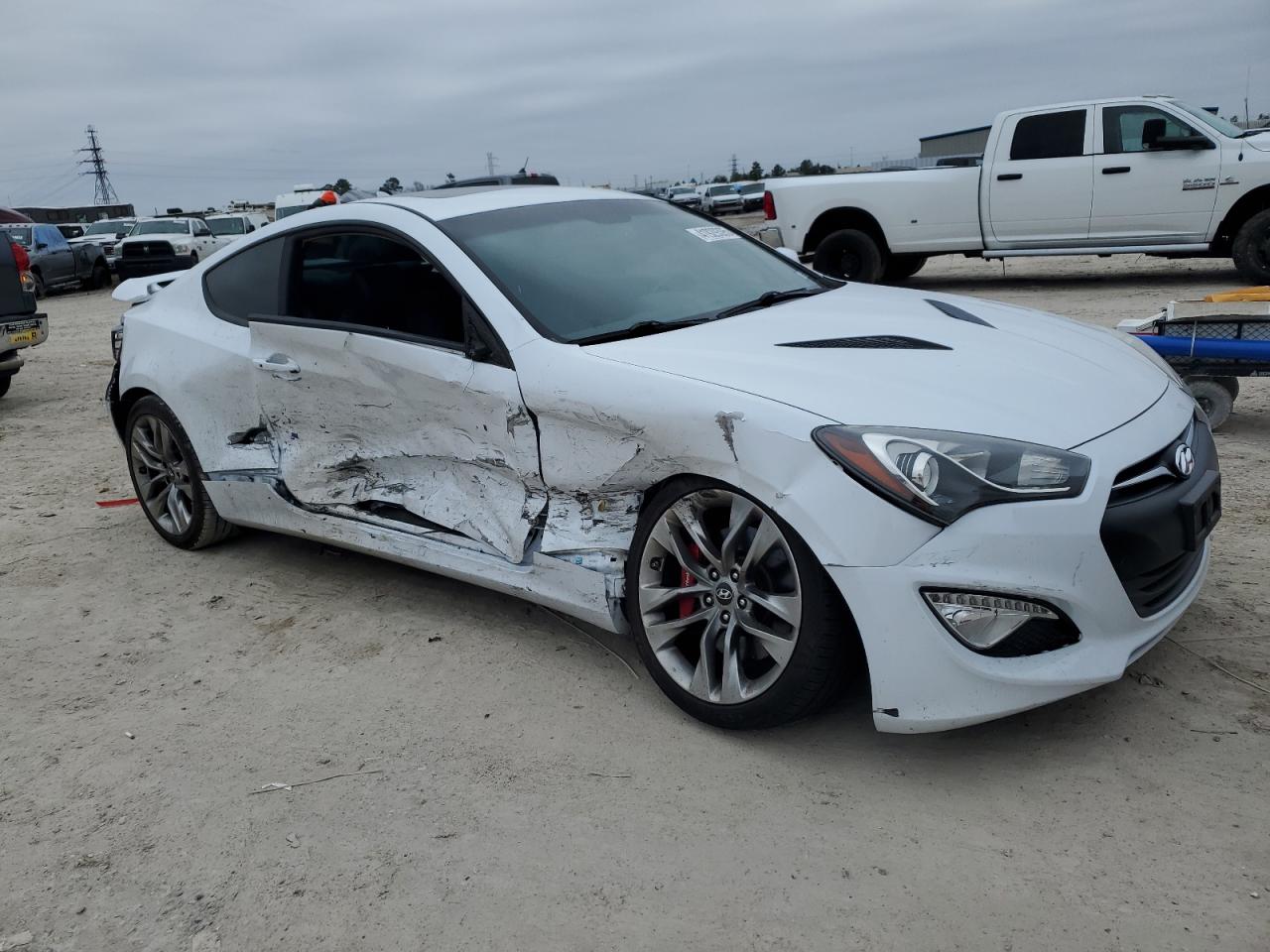 2016 Hyundai Genesis - Image 4