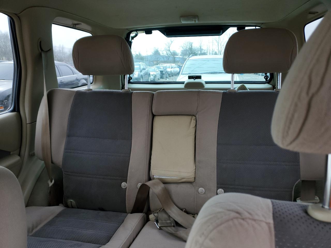 2001 Nissan Pathfinder - Image 10
