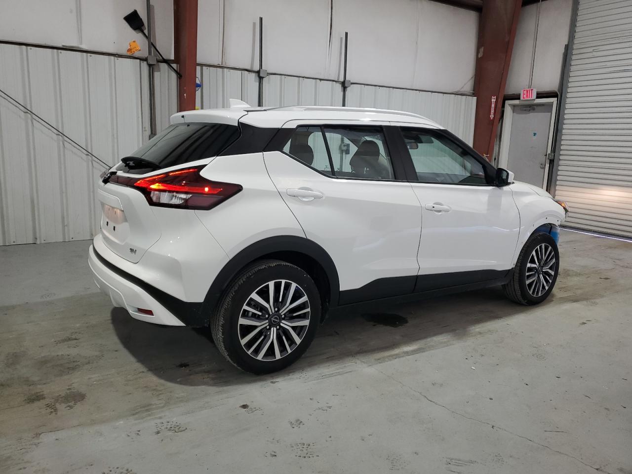 2024 Nissan Kicks - Image 3