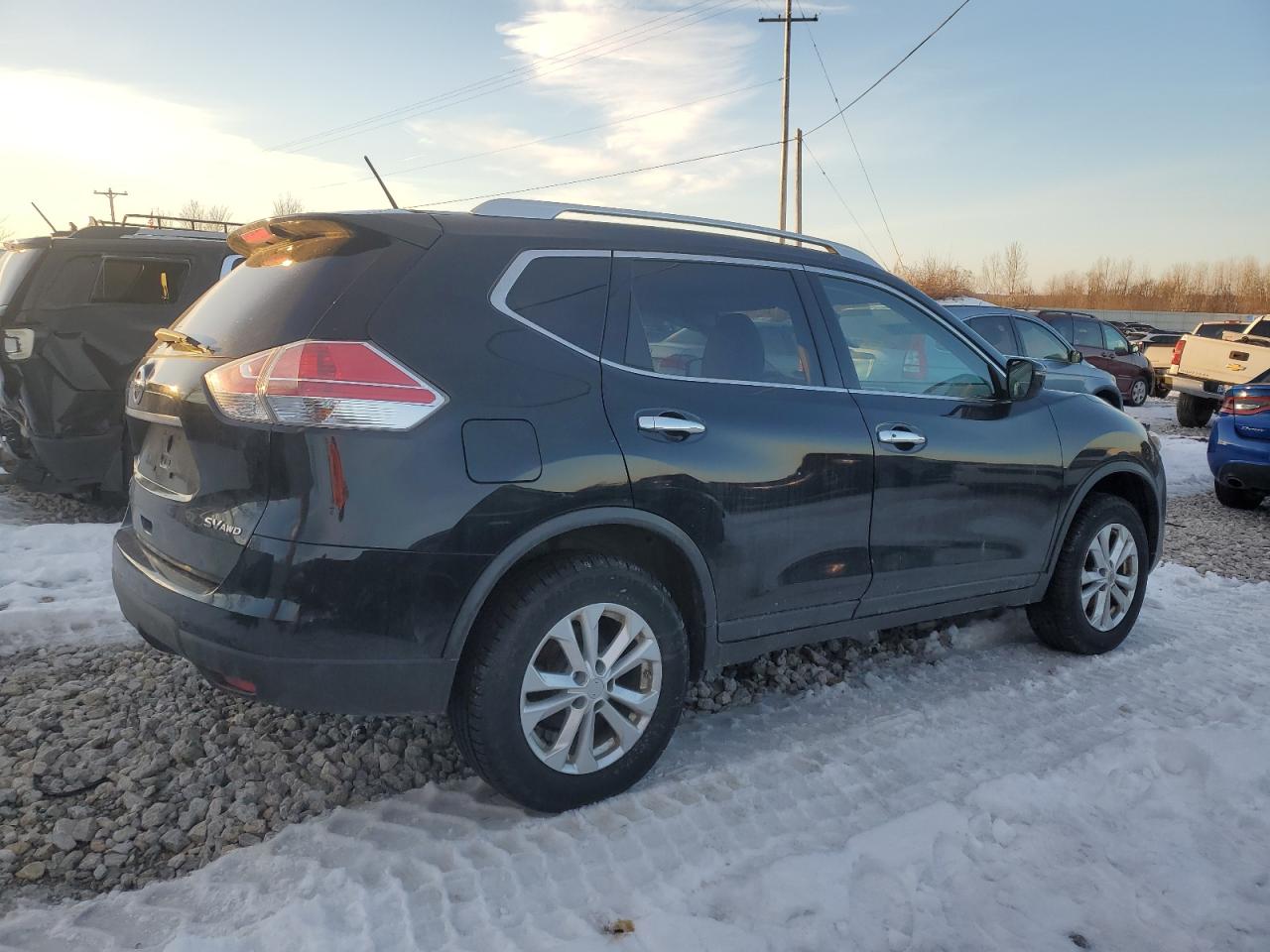 2016 Nissan Rogue - Image 3