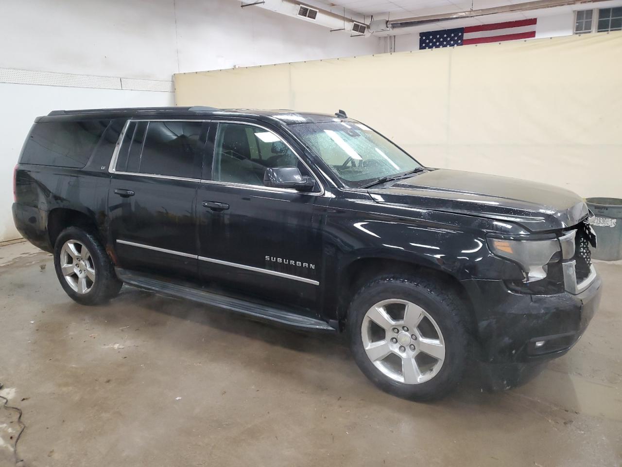 2015 Chevrolet Suburban - Image 4