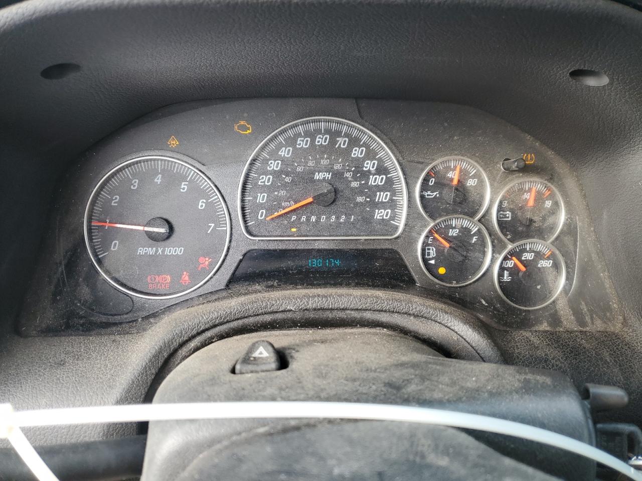 2008 GMC Envoy - Image 9