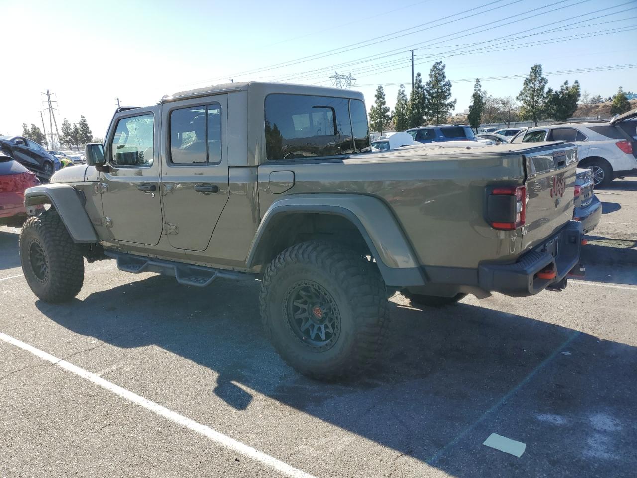 2020 Jeep Gladiator - Image 2