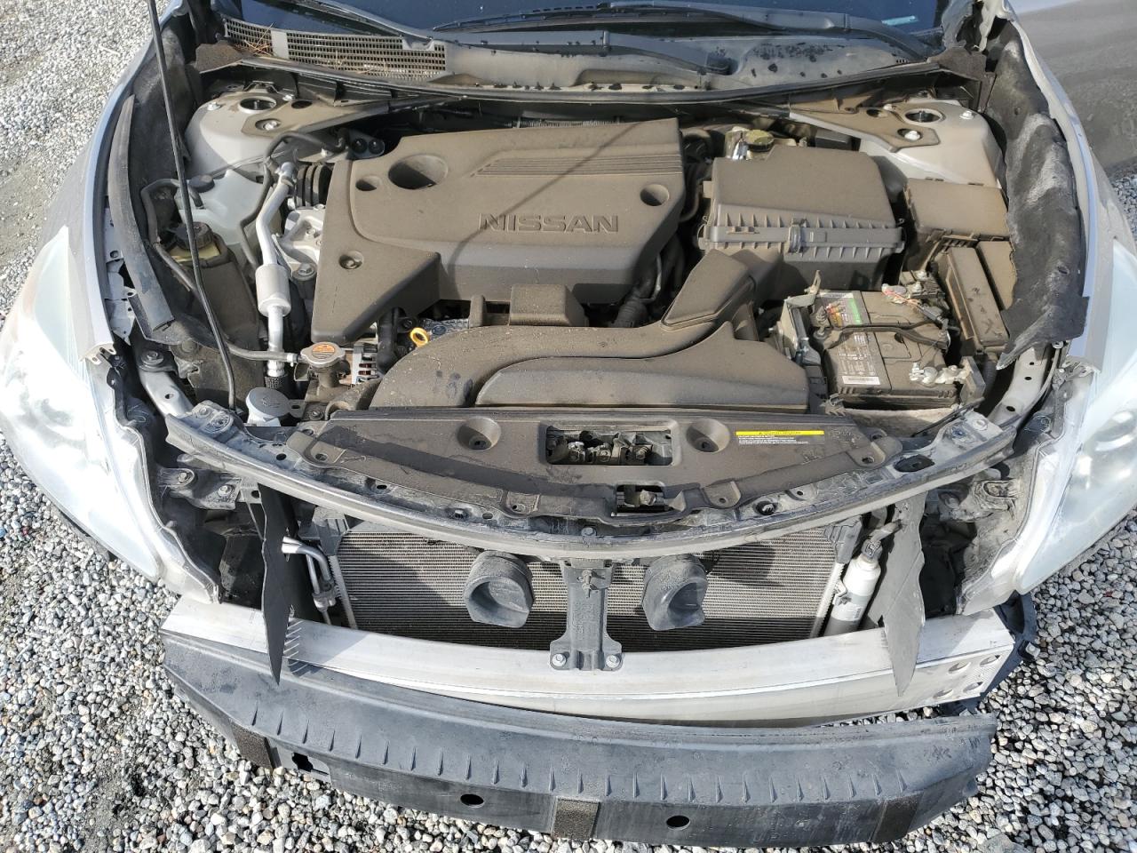 2015 Nissan Altima - Image 12