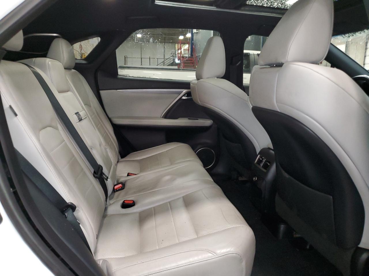 2017 Lexus RX - Image 11