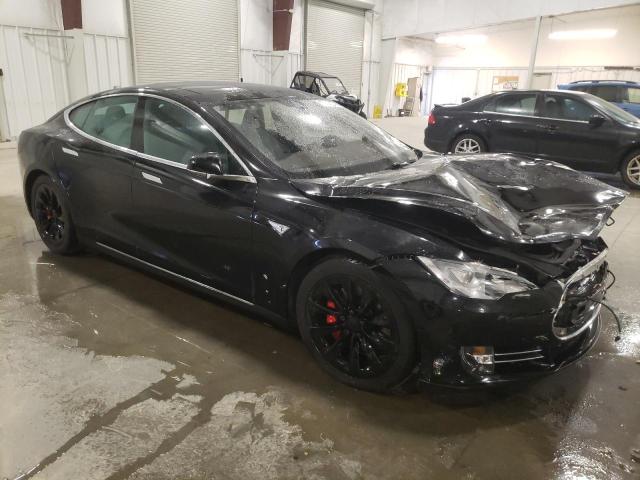  TESLA MODEL S 2015 Черный