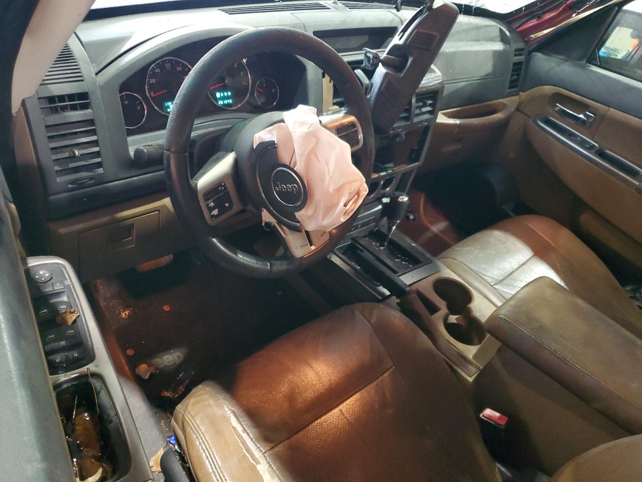 2012 Jeep Liberty (North America) - Image 8