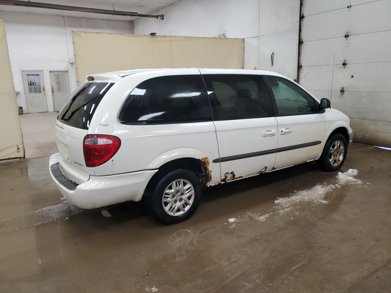 2002 Dodge Caravan - Image 3