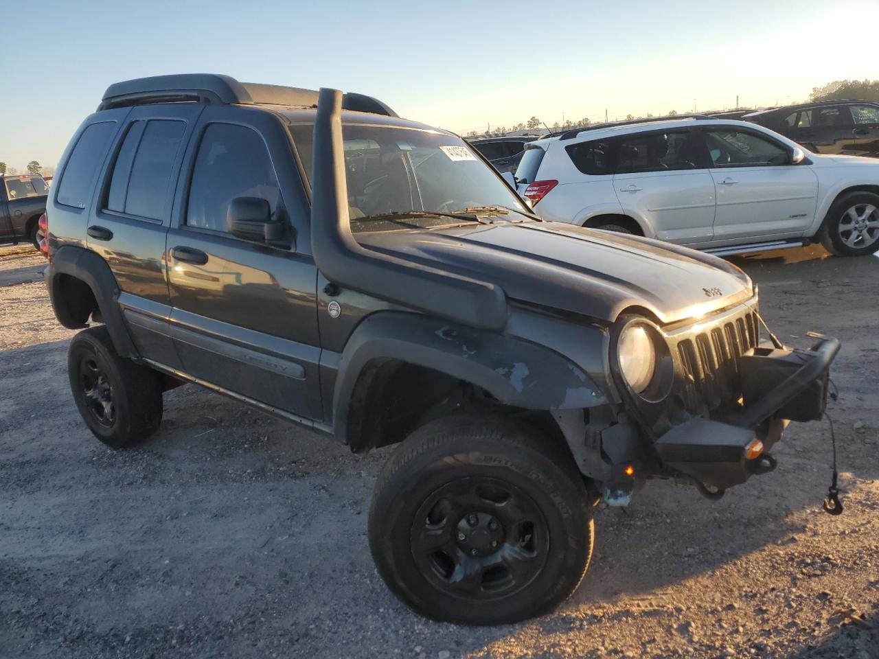 2005 Jeep Liberty (North America) - Image 4