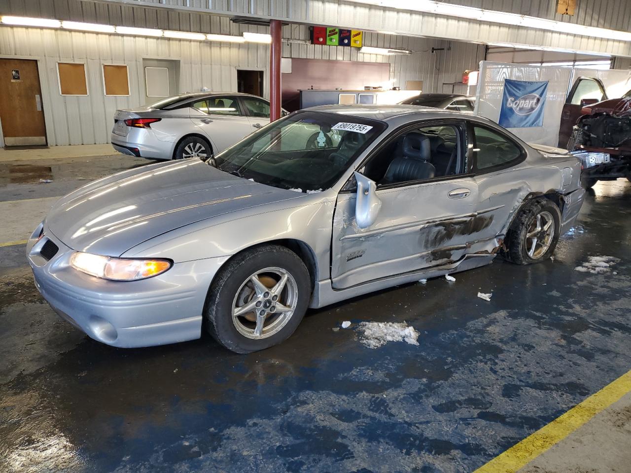 1999 Pontiac Grand Prix Gtp de vânzare în Fort Wayne, IN - Side