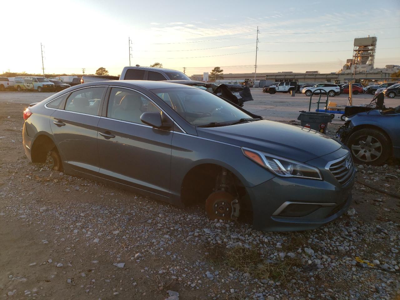 2017 Hyundai Sonata - Image 4