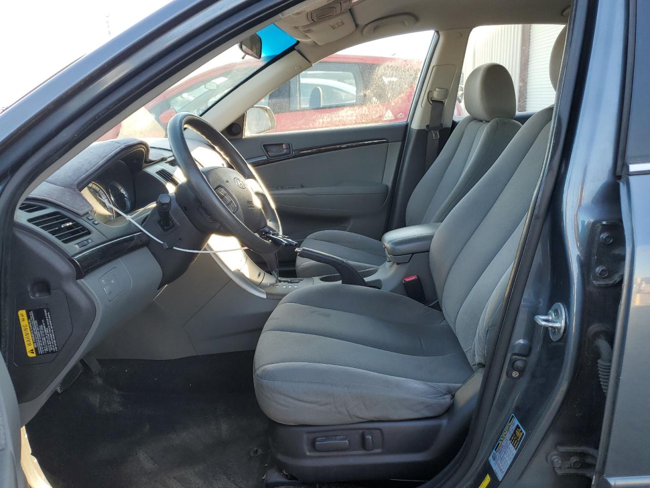 2009 Hyundai Sonata - Image 7
