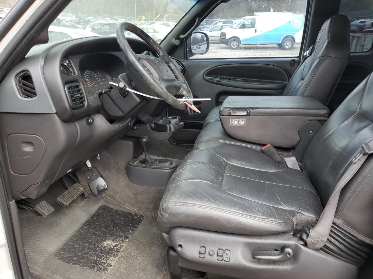 2001 Dodge RAM - Image 7