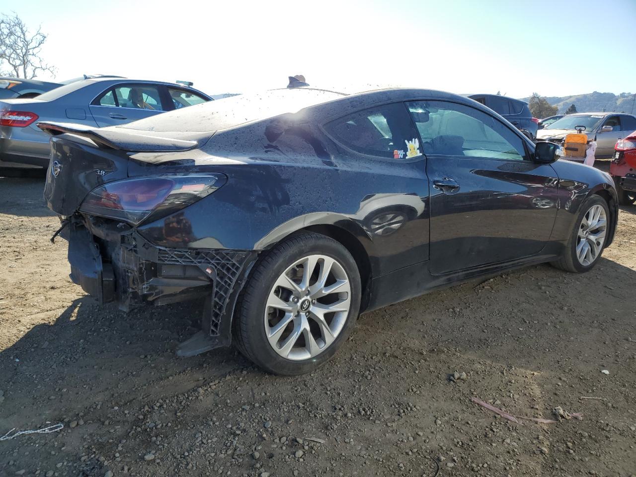2016 Hyundai Genesis - Image 3