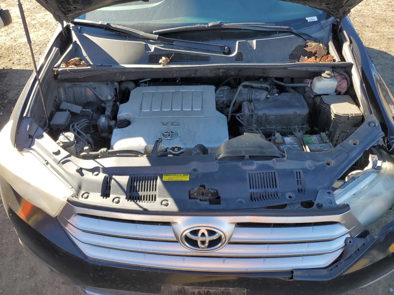 2011 Toyota Highlander - Image 12