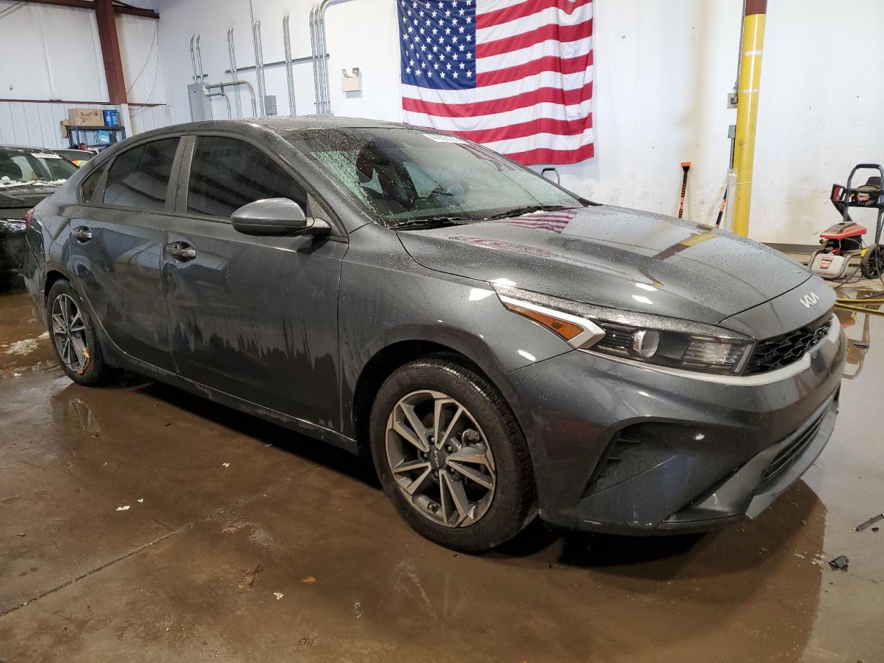 2022 Kia Forte - Image 4