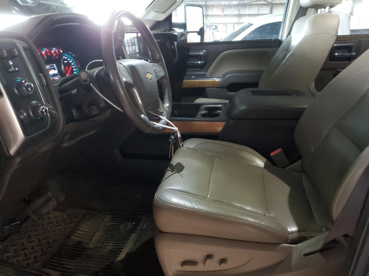 2017 Chevrolet Silverado - Image 7