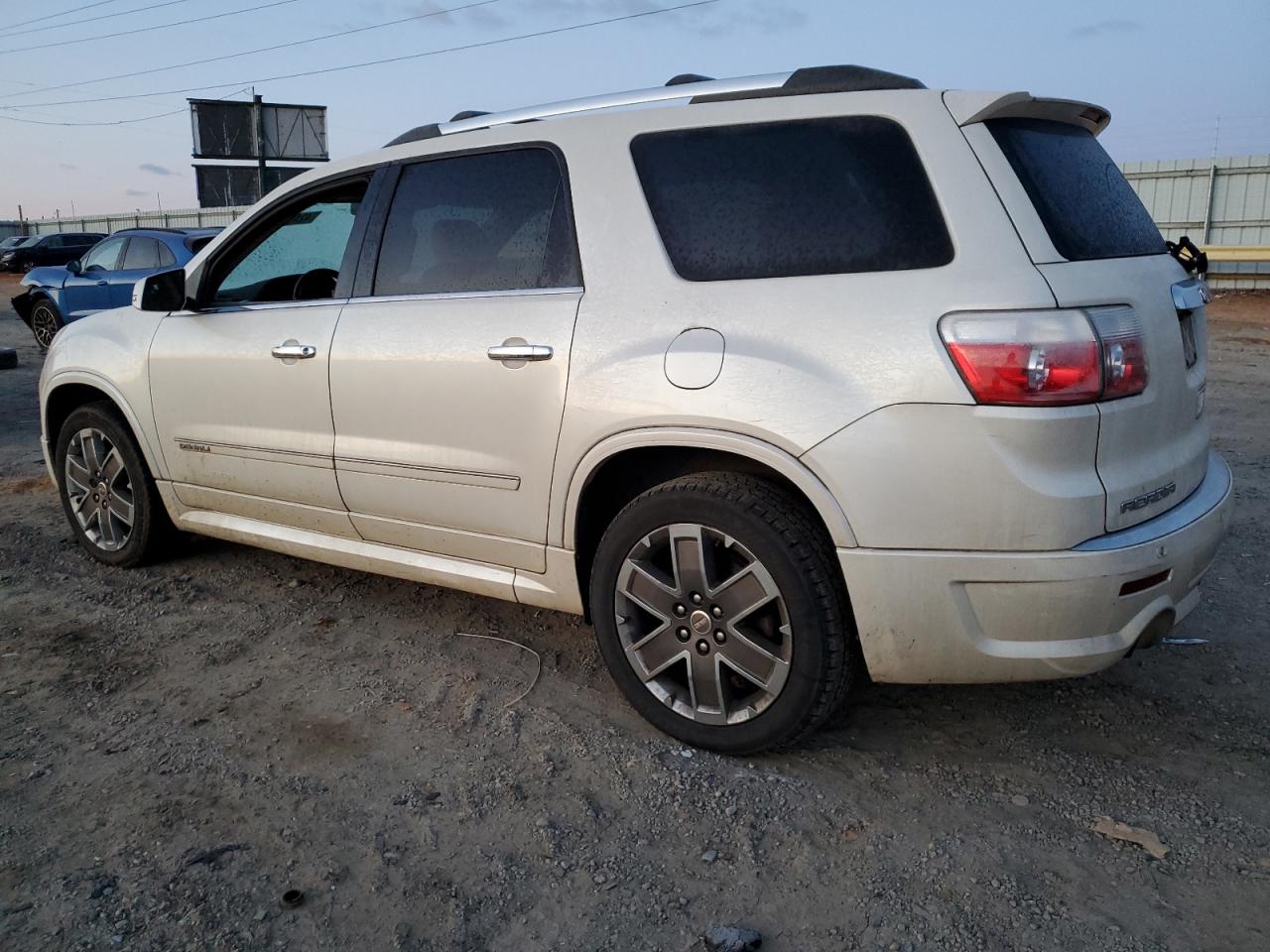 2012 GMC Acadia - Image 2