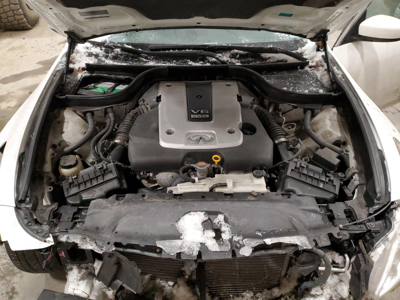 2011 Infiniti G - Image 13