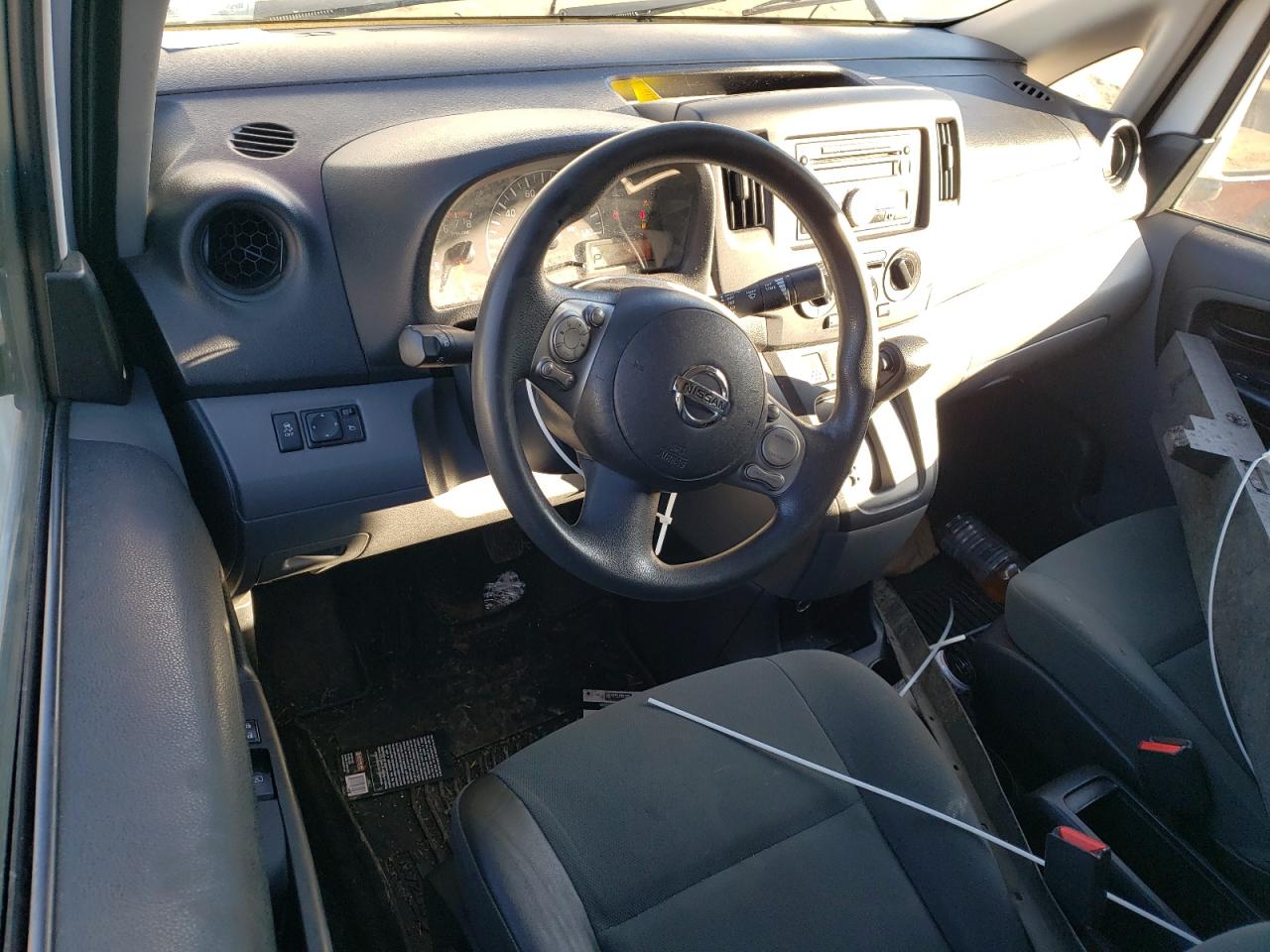 2015 Nissan NV - Image 8