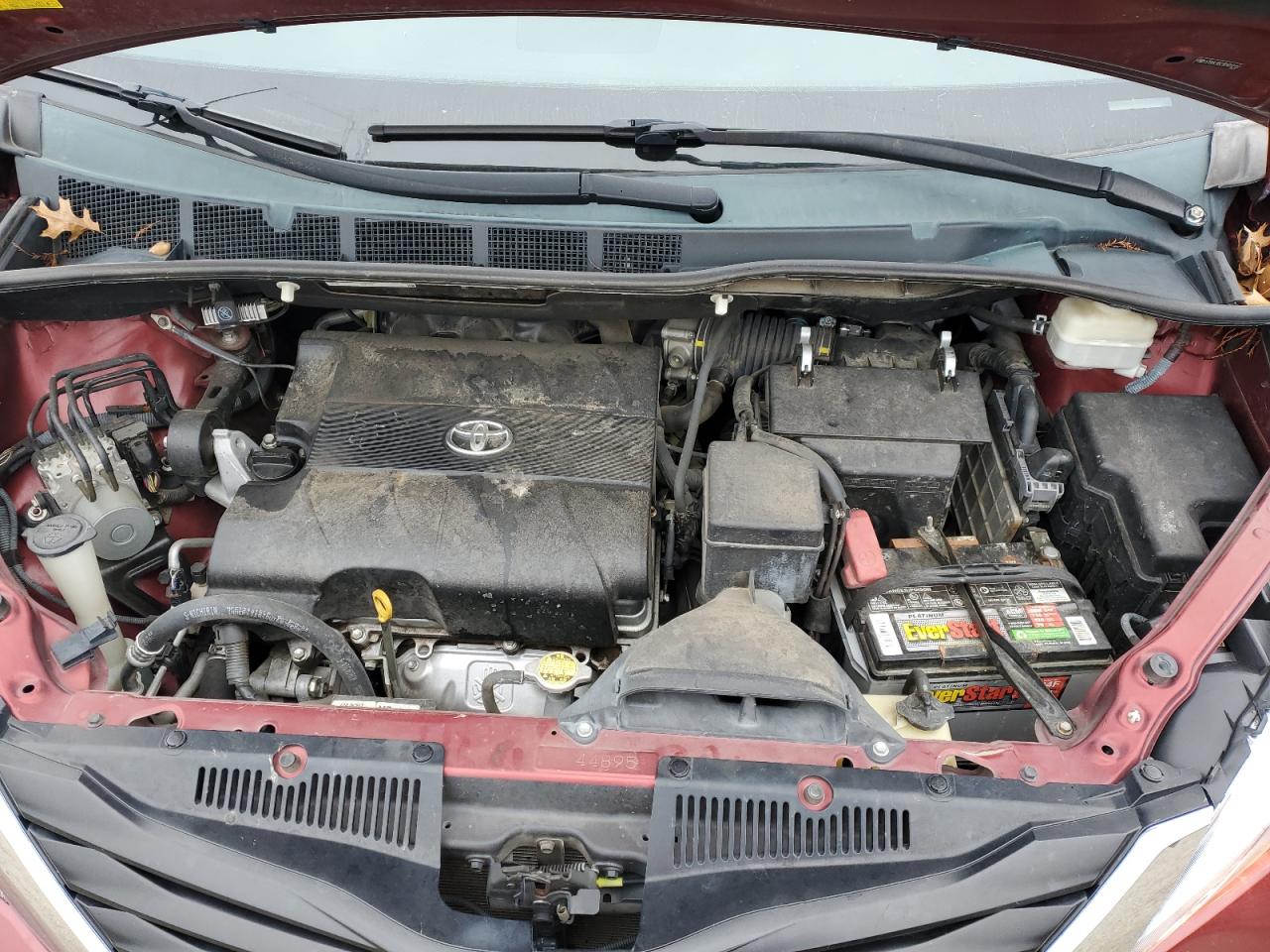 2011 Toyota Sienna - Image 13