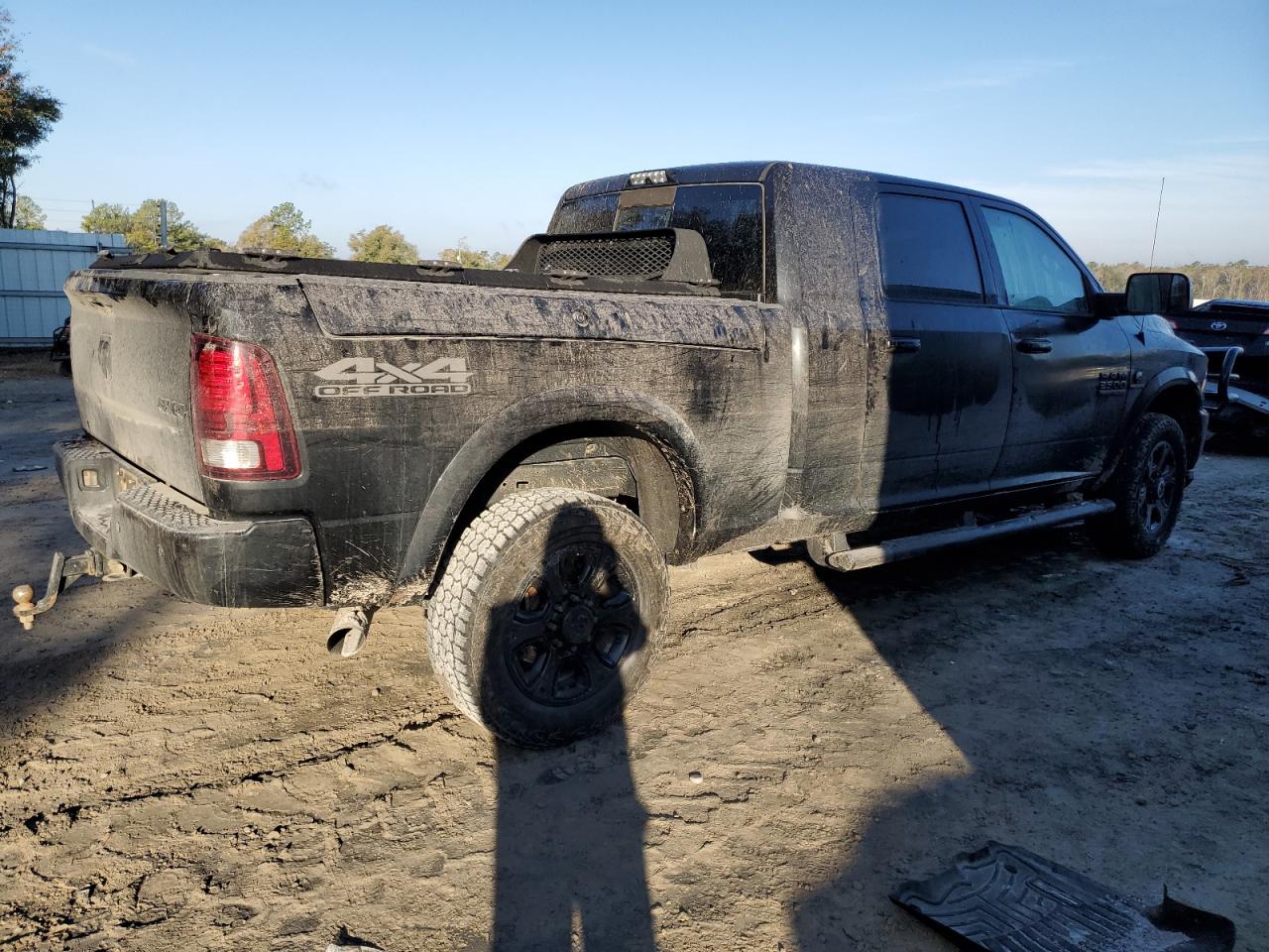 2017 RAM 2500 - Image 3