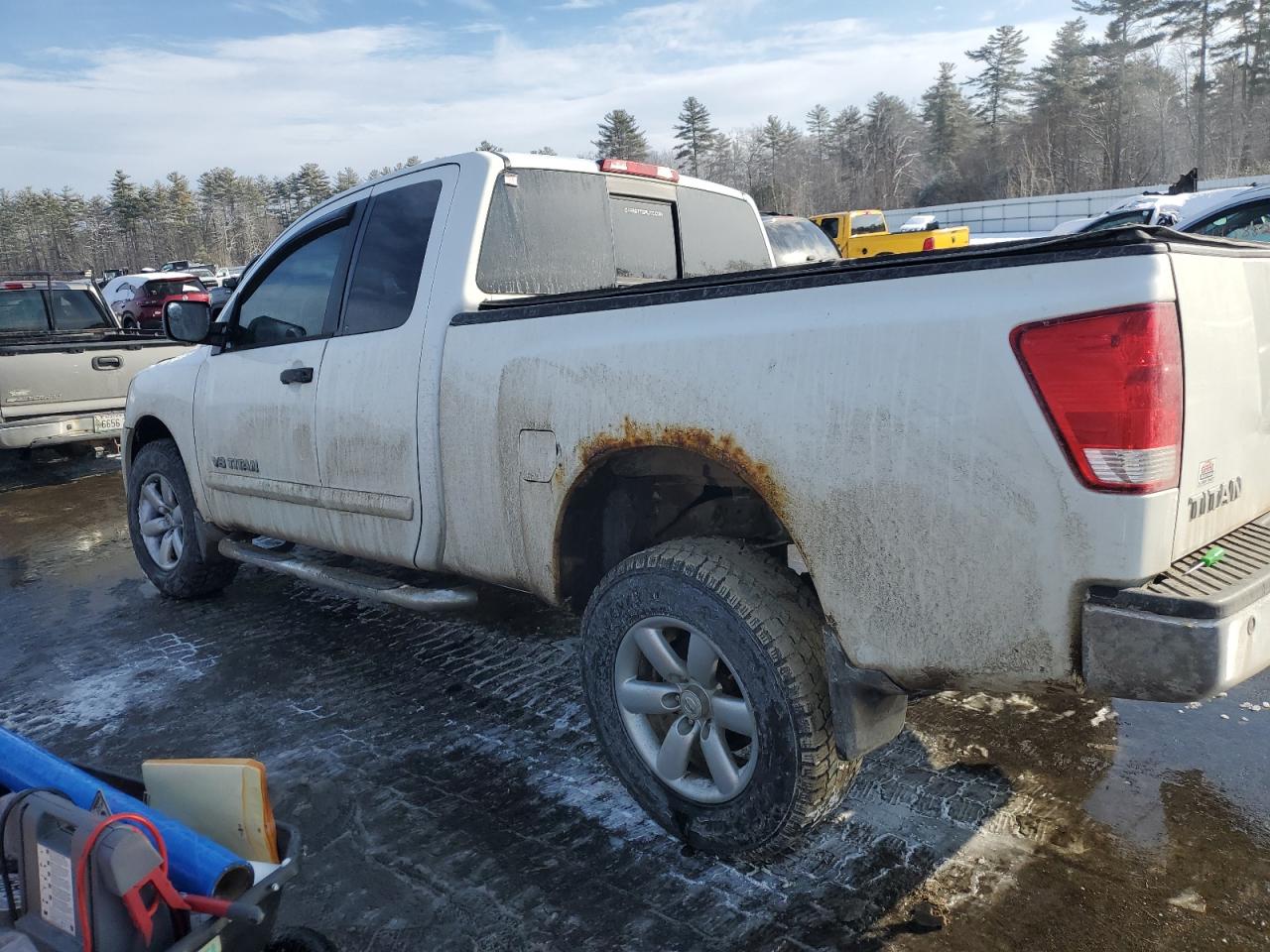 2012 Nissan Titan - Image 2