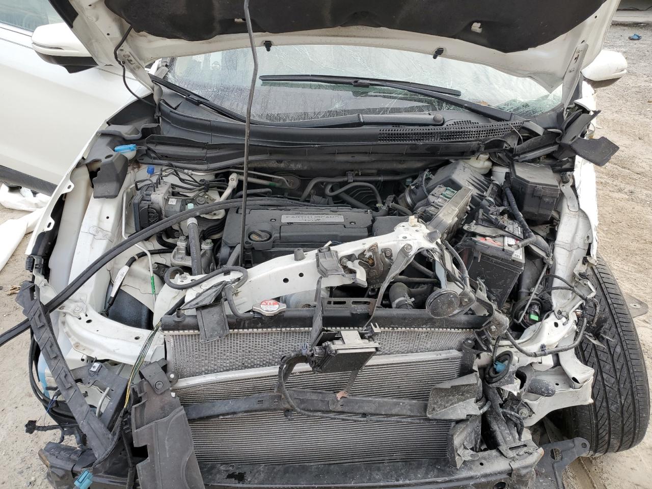 2015 Honda CR-V - Image 14