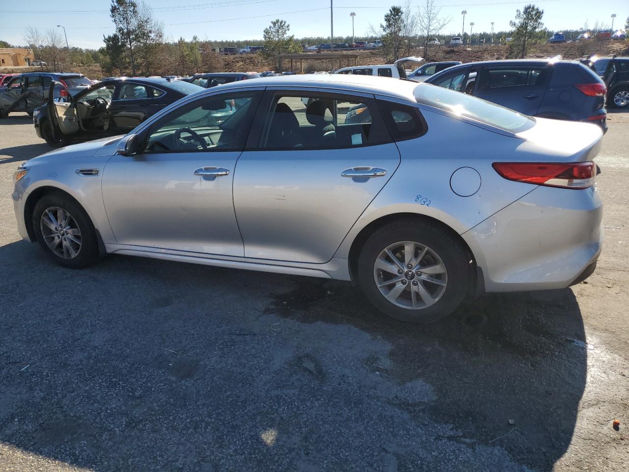 2016 Kia Optima - Image 2